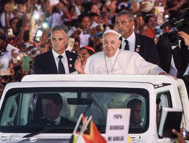 “The Church As Field Hospital” – Learning from Pope Francis About the Power of Loneliness and Connection